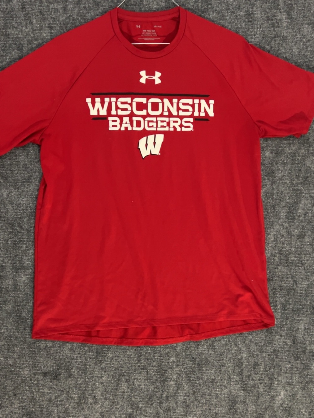 Under Armour red Wisconsin Badgers t-shirt Size L